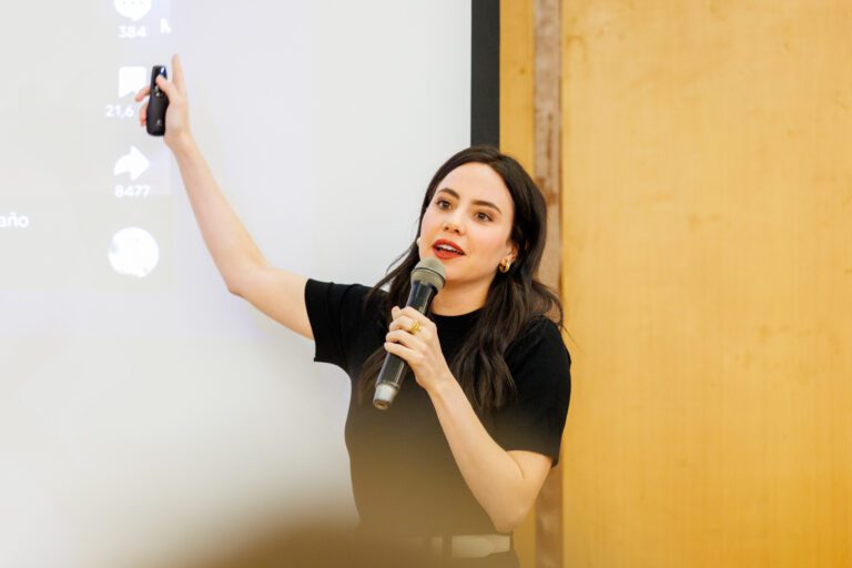 SM4956-281125-R6MkII